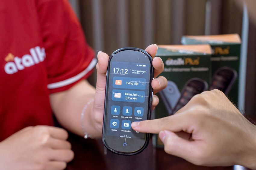 Mua máy phiên dịch cầm tay Atalk - Khách hàng được đảm bảo quyền lợi tiêu dùng Mua máy phiên dịch cầm tay Atalk - Khách hàng được đảm bảo quyền lợi tiêu dùng