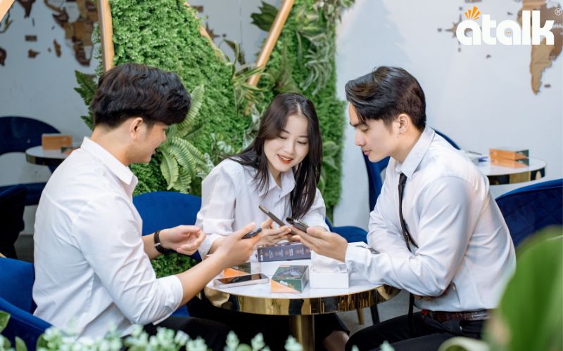 Đội Ngũ Nhân Viên Tư Vấn Nhiệt Tình Và Tận Tâm Với Khách Hàng